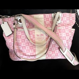 COACH diaper bag; BEAUTIFUL and holds everything mom and baby need! ⭐️